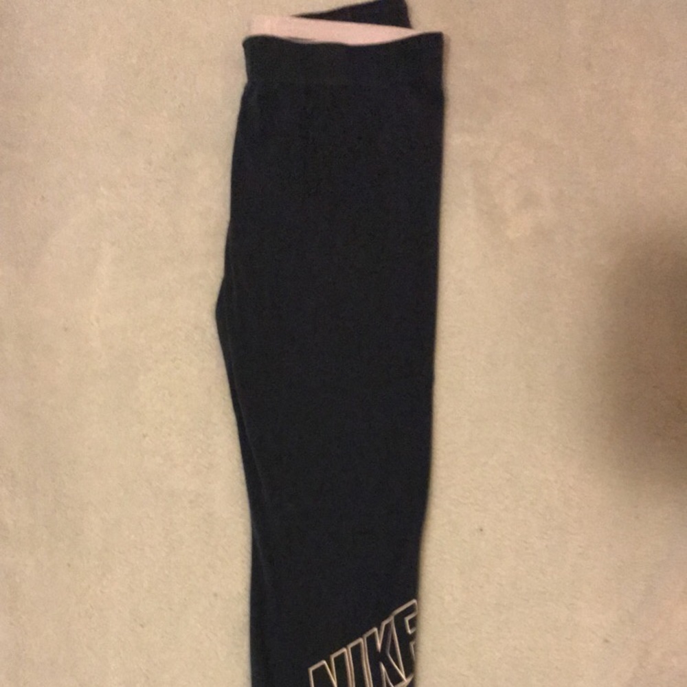Nike Legging (capri) **price lowered**
